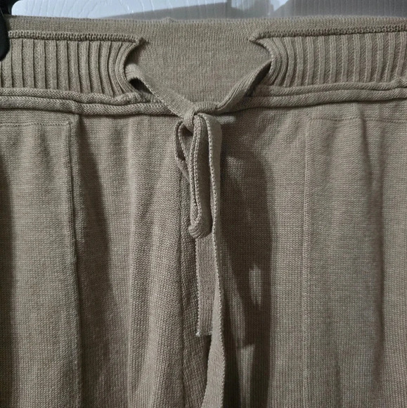 MOD REF The Reni Pants, Tan/Camel Sweater Knit Joggers, Elastic Waist, EUC! - Picture 4 of 11